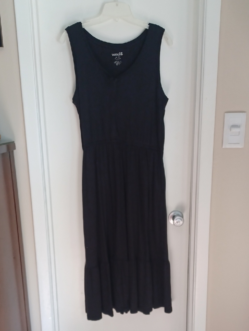 Wool& Grace Teired Midi Dress 78% Merino Wool 22% Nylon